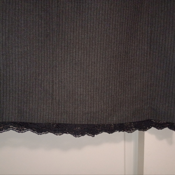 Oui Moments Black Lace Trim, Pleated Women's Gray Pencil Skirt (Stretch) - Picture 6 of 13